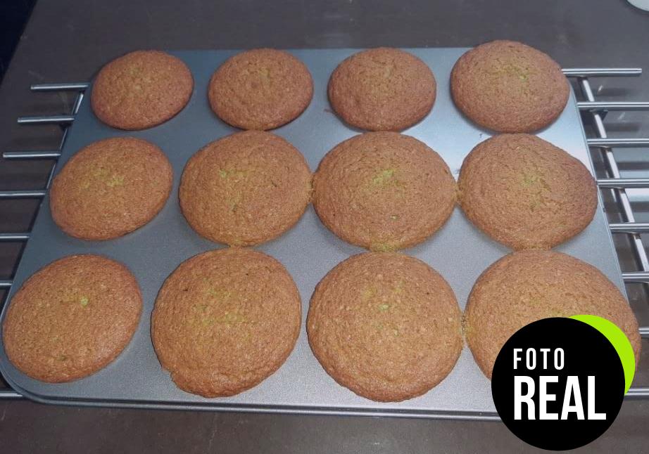 moldes-reposteria-amazon-basics-bandejas-hornear-magdalenes-foto-3